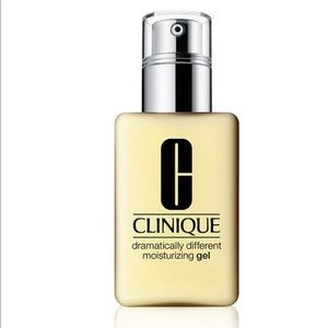 Dramatically Different™ Moisturizing Gel with pump